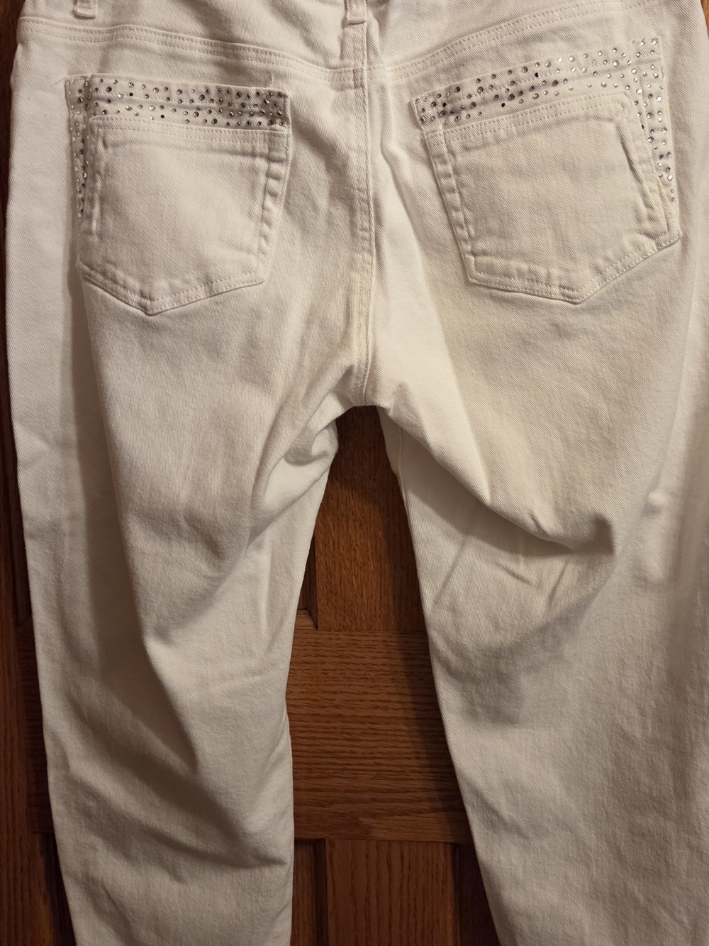 Denim capris w/rhinestone embellishment sz 12